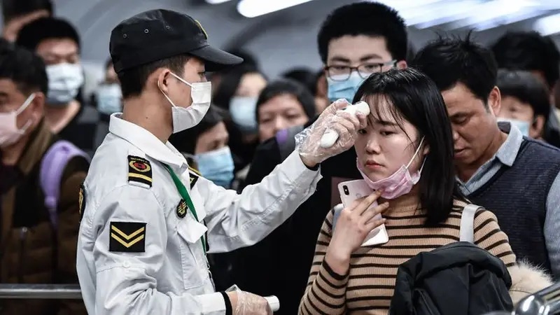 China en alerta por un nuevo virus con síntomas muy similares al Covid