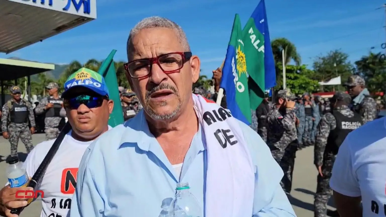 Manifestantes exigen al Gobierno detener permisos a Barrick Gold para construcción de presa en Maimón