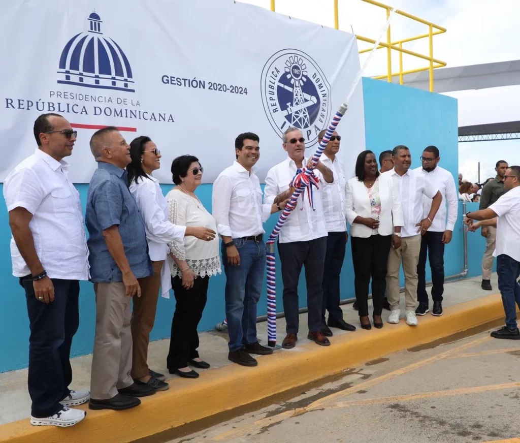 Presidente Luis Abinader y Wellington Arnaud inauguran acueducto Miches-Zona Turística en El Seibo 1 img 4950