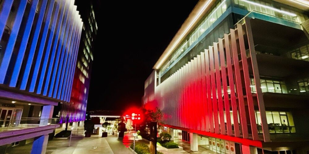 Capital de Honduras se ilumina con colores de RD en honor al 181 aniversario de su independencia nacional
