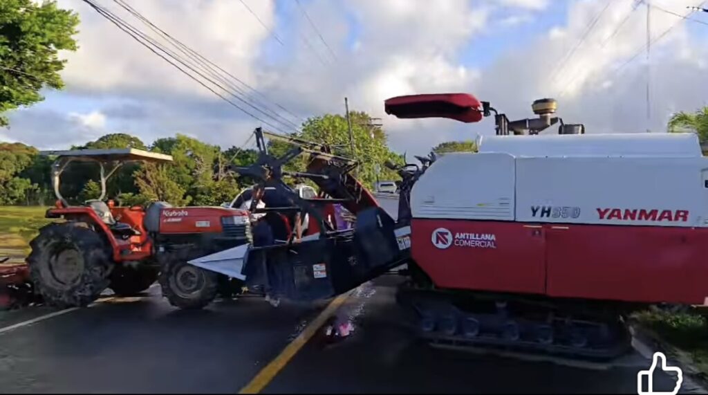 Productores de arroz de Sabana de la Mar protestan por arreglo de los caminos 1 img 5691 1