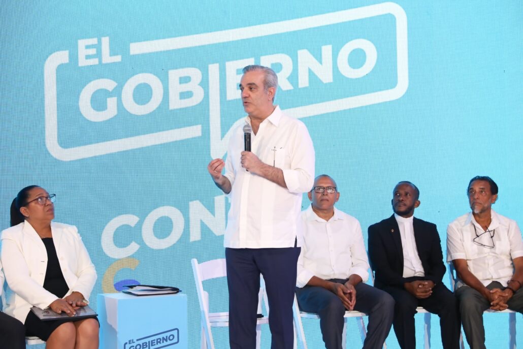 Abinader refuerza inclusión social en Pedro Brand con tercer encuentro del programa «Gobierno Contigo»