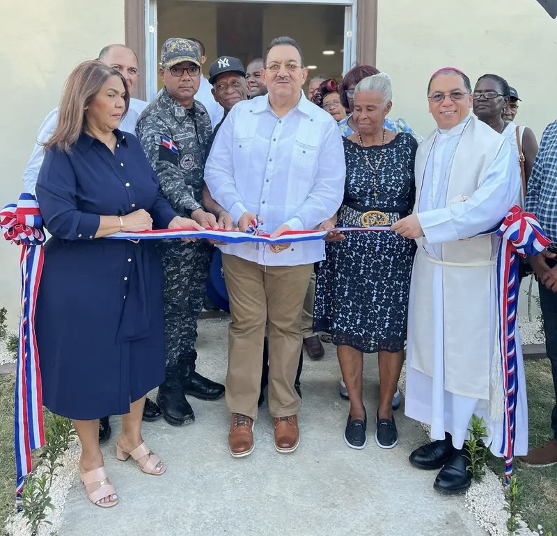 Senador Cristóbal Castillo deja inaugurada la “Capilla San Juan Bautista” en Villa Vilorio de Hato Mayor 3 img 6665 1