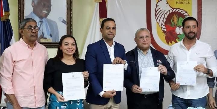 Gobierno invierte 141 millones en Moca y distritos, impulsando desarrollo local 1 img 6963 1
