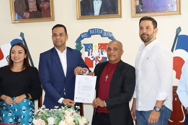 Gobierno invierte 141 millones en Moca y distritos, impulsando desarrollo local 3 img 6965 1