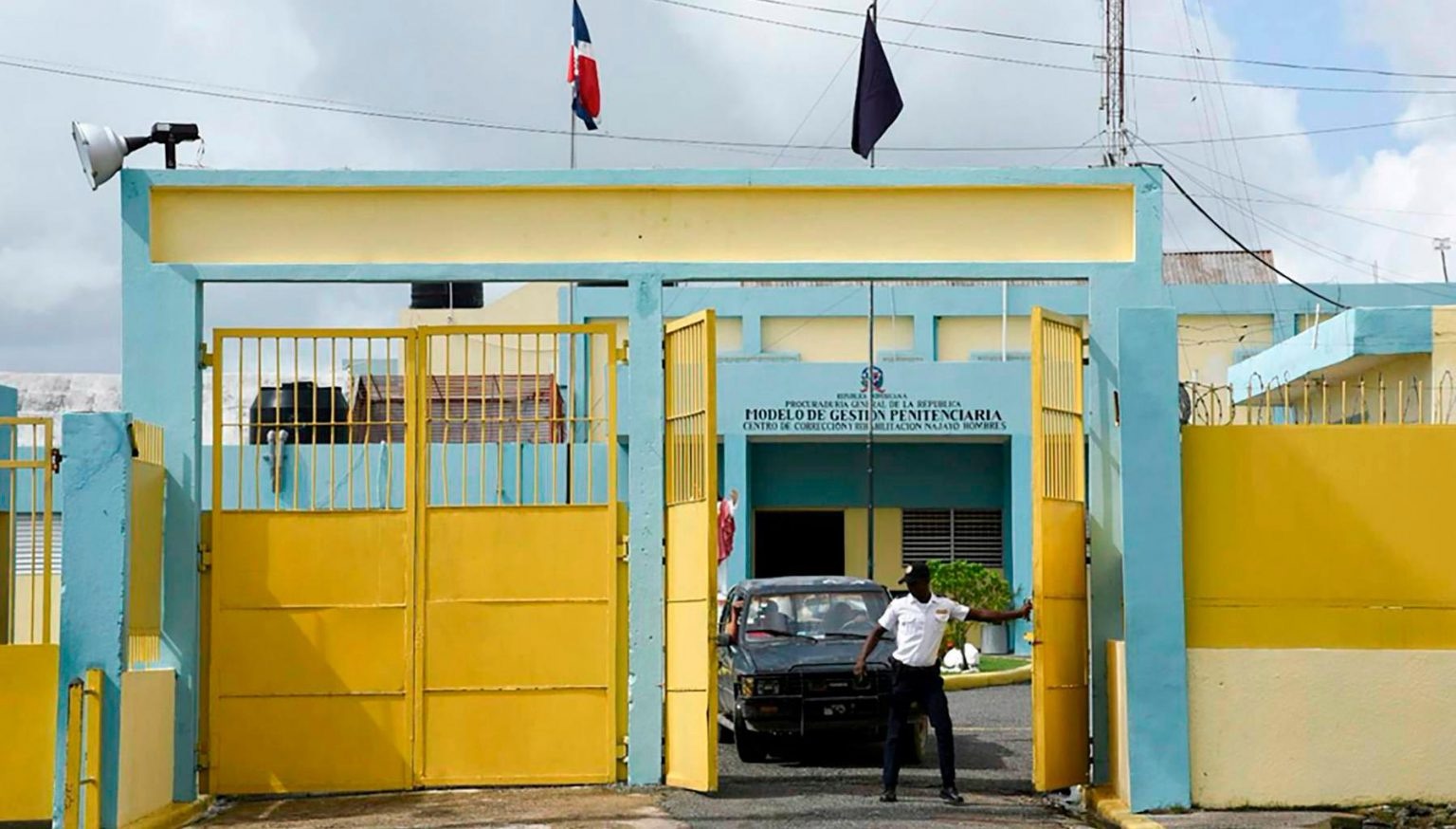 Policía mata a recluso fugado del Centro Penitenciario Najayo