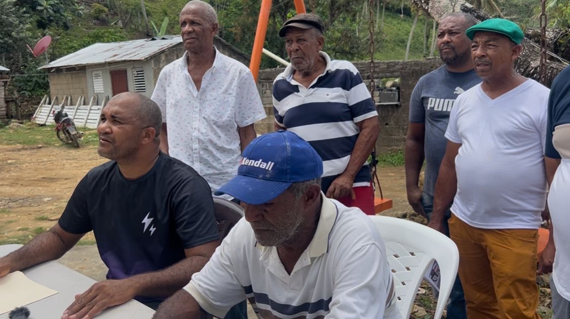Choferes denuncian despojo de ruta Sabana de la Mar–Santo Domingo y acusan complicidad del INTRANT