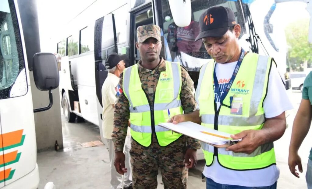 Intrant inhabilita a más de 300 choferes por licencias vencidas y detecta fallas en cientos de unidades del transporte público 1 img 0359
