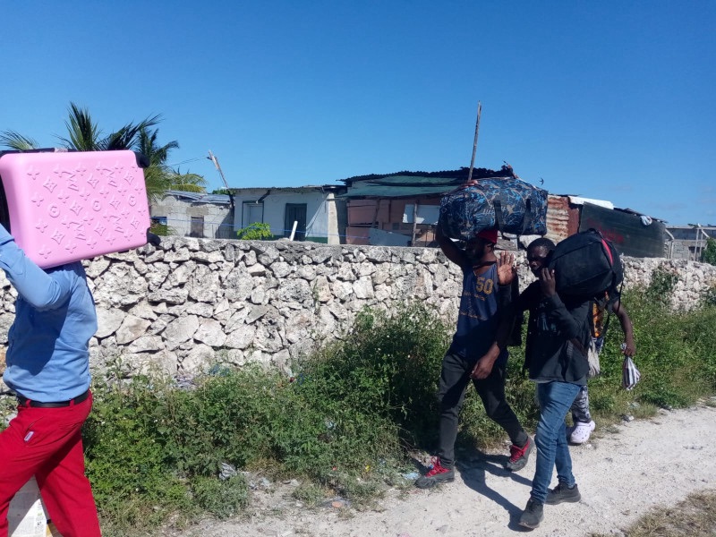 Haitianos que vivían en Friusa y Mata Mosquitos están regresando a su país 2 img 8909 1