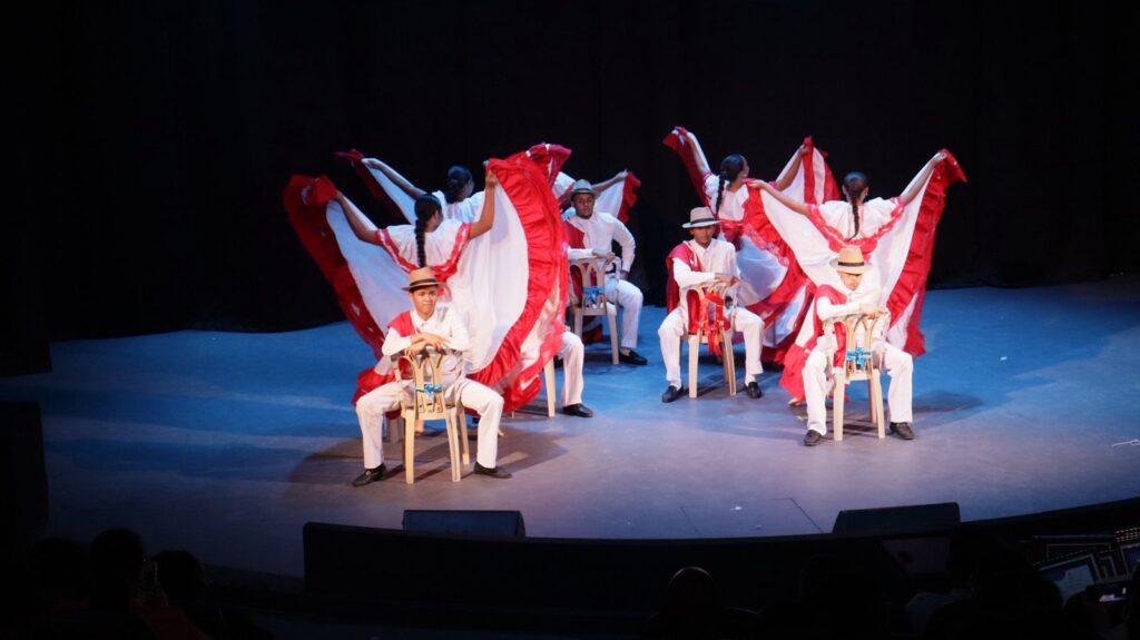 Regional 15 celebra Segunda Gala “Arte sin Fronteras” 2 9904fab8 9e75 4931 b016 8c65f0de8f9c 1