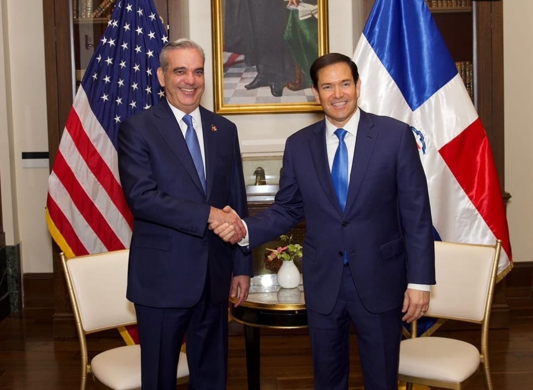 Abinader se reúne con Marco Rubio para fortalecer relaciones internacionales