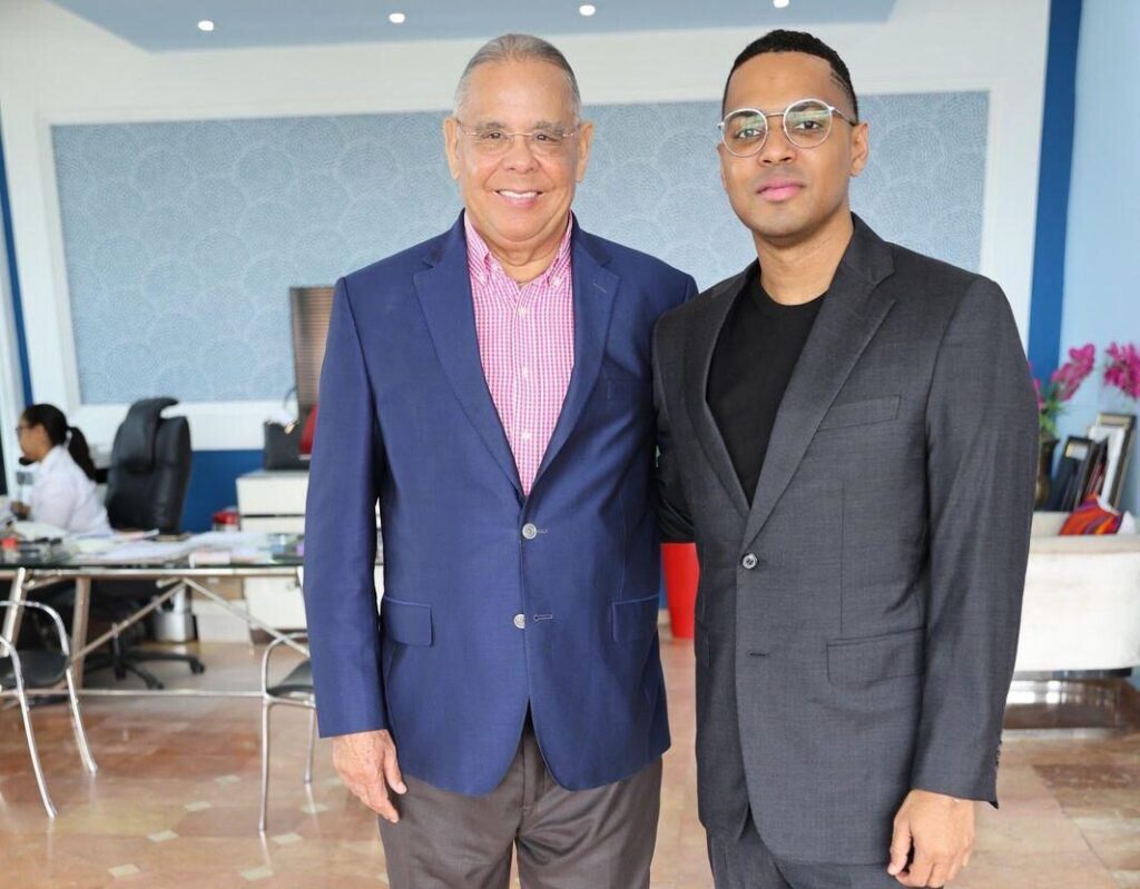 Santiago Matías visita Grupo Telemicro y es recibido por Juan Ramón Gómez Díaz 1 img 2379 1