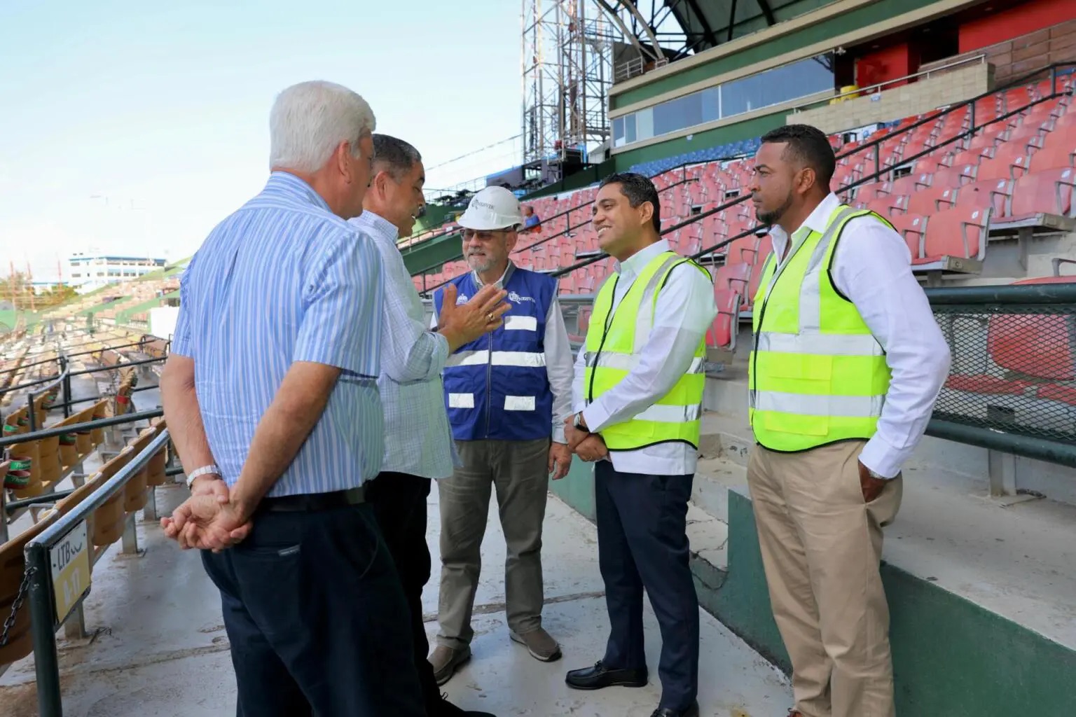 Ministro Kelvin Cruz y director de Onesvie evaluarán todas las instalaciones deportivas del país