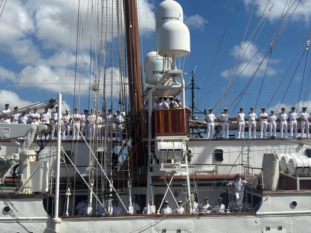 Princesa Leonor arriba a Santo Domingo a bordo del buque escuela Juan Sebastián de Elcano 1 img 3059 1