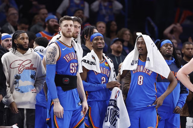 Con un Rolex para cada compañero, Gilgeous-Alexander celebra su MVP en la NBA 1 img 3521