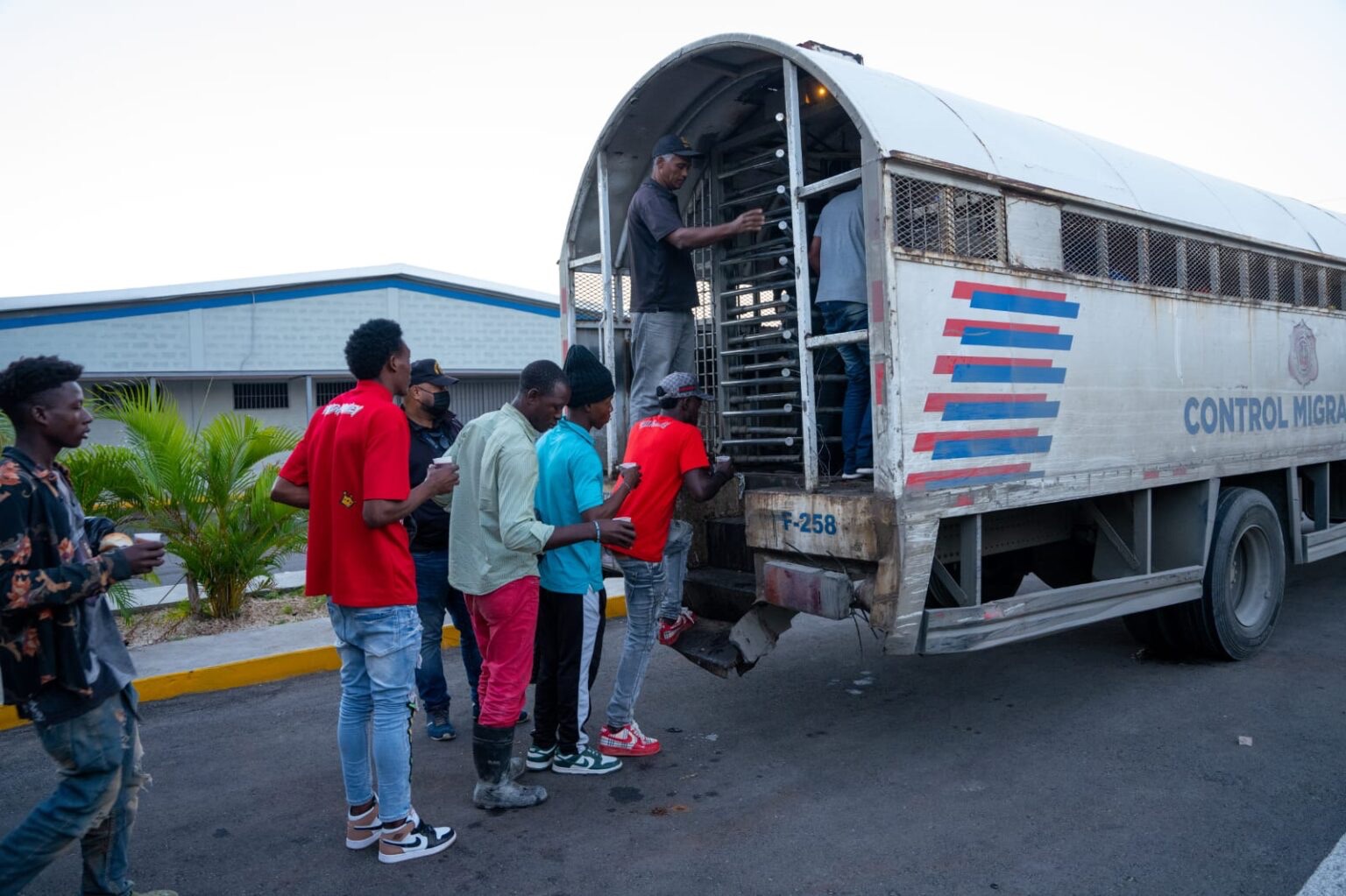 Migración ha deportado más de 145 mil extranjeros en lo que va de año, la mayoría haitianos