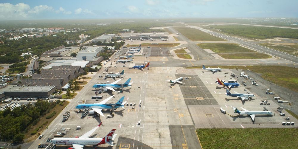 Aeropuerto de Punta Cana inició remozamiento y expansión del parqueo terminal B 1 img 4696 1