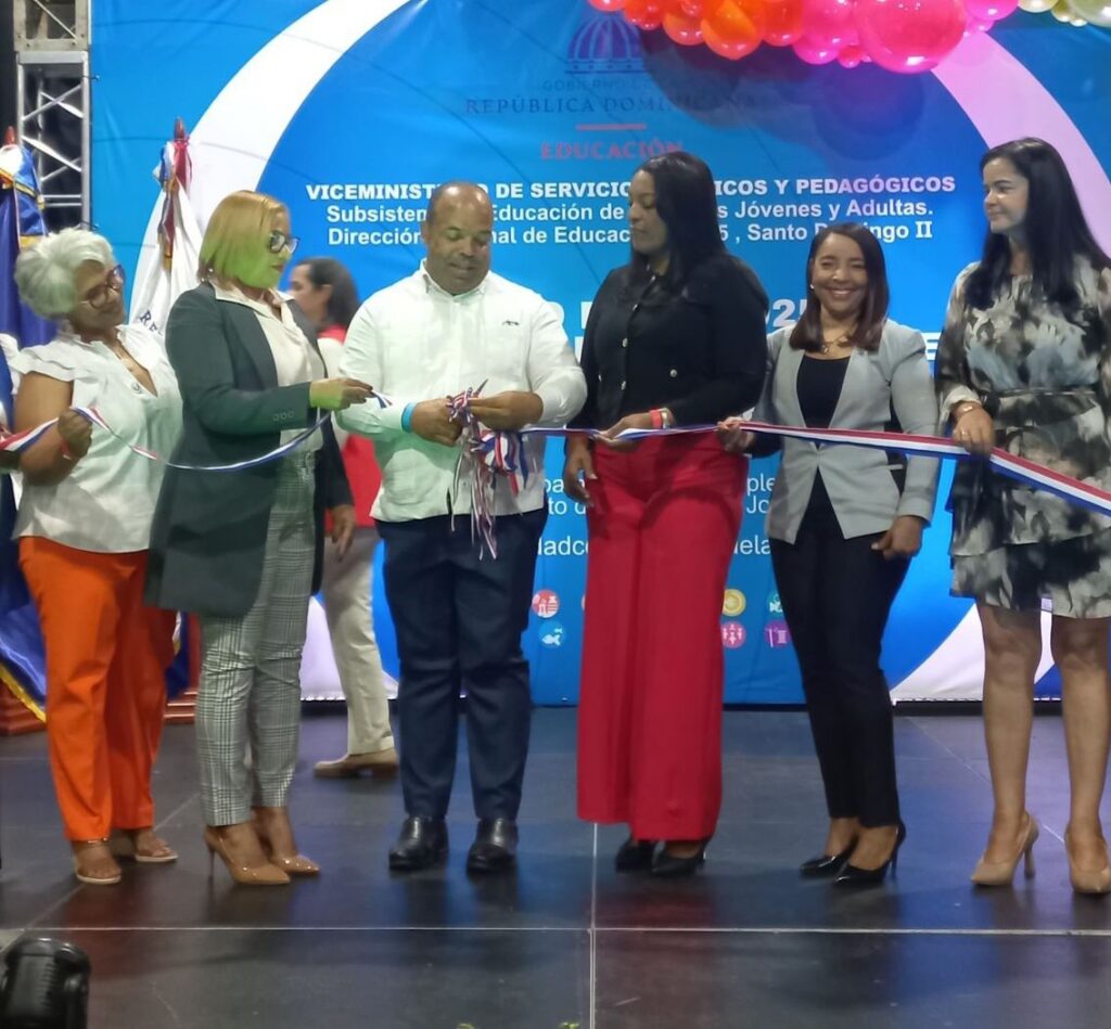 Dirección Regional 15 de Educación celebra con éxito la Expo Feria del Subsistema de Jóvenes y Adultos 1 db3a9b65 368d 4b7b aceb 63b65e8e4d82 1