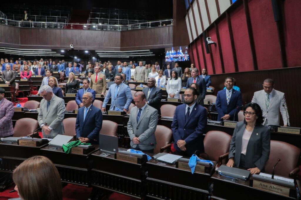 Diputados aprueban declarar a Baní “Capital del Mango” mientras postergan reforma municipal 1 img 5861 1