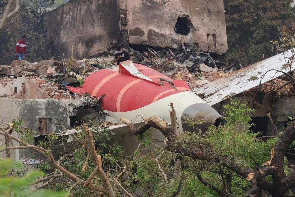 Hallan una caja negra del vuelo de Air India siniestrado en la azotea de un edificio 1 img 6174 1