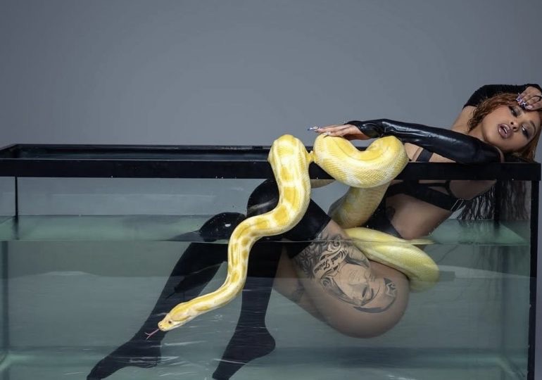 La Perversa comparte fotografías posando con una serpiente 1 img 6224 1