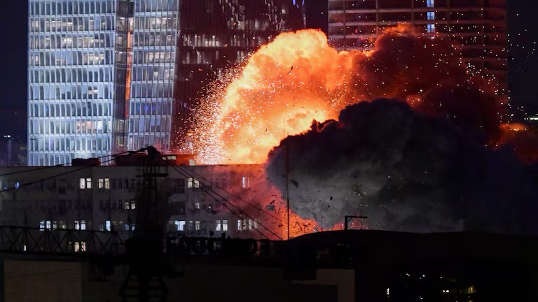 Irán vuelve al ataque: Israel bajo fuego en una tercera ola de ataquesIrán vuelve al ataque! 1 img 6267