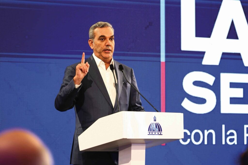 Abinader llama a los aspirantes presidenciales de su partido a respetar las leyes 1 img 6446 1