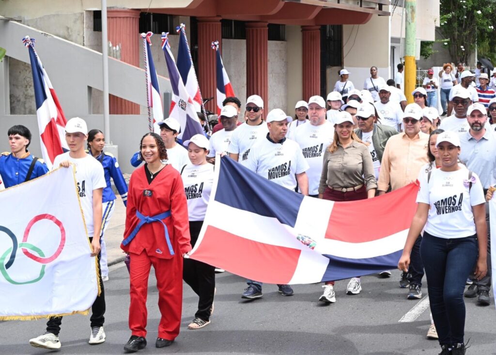 Bautista resalta el poder del deporte en Día Olímpico La Romana 1 img 6839 1
