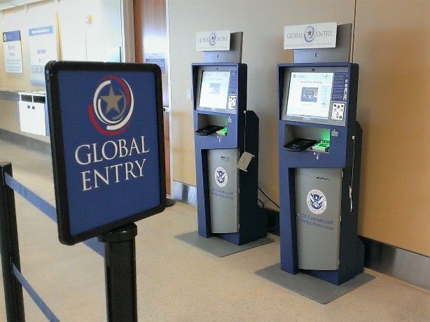 Abinader valora impacto del Global Entry en beneficio de viajeros dominicanos 1 img 6925 1