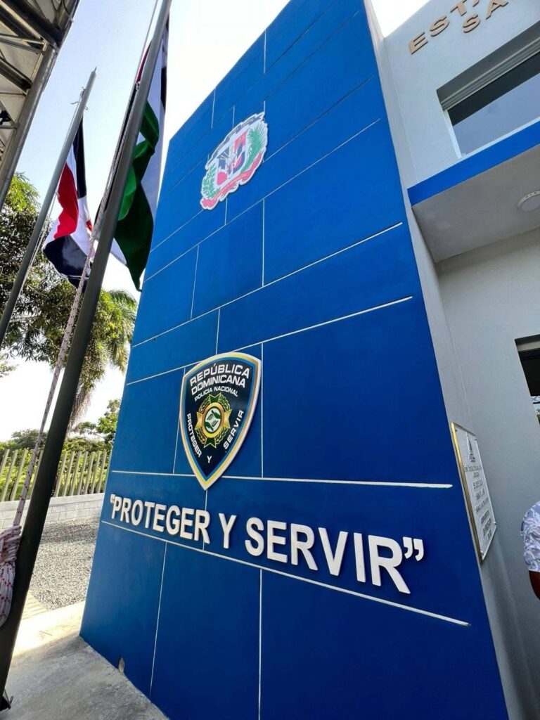 Gobierno inaugura nuevo Cuartel Policial en Sabana de la Mar 2 img 7213 1