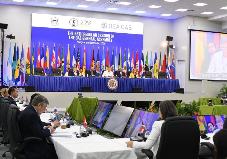 Canciller Roberto Álvarez reafirma enfoque en seguridad humana para la X Cumbre de las Américas 1 img 7237 1