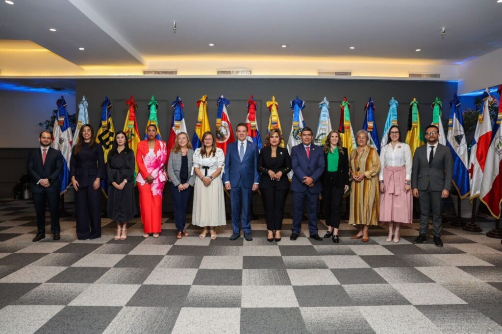 Foro Internacional sobre Género y Competencia aboga por una economía más equitativa e inclusiva para las mujeres 1 img 7465 1