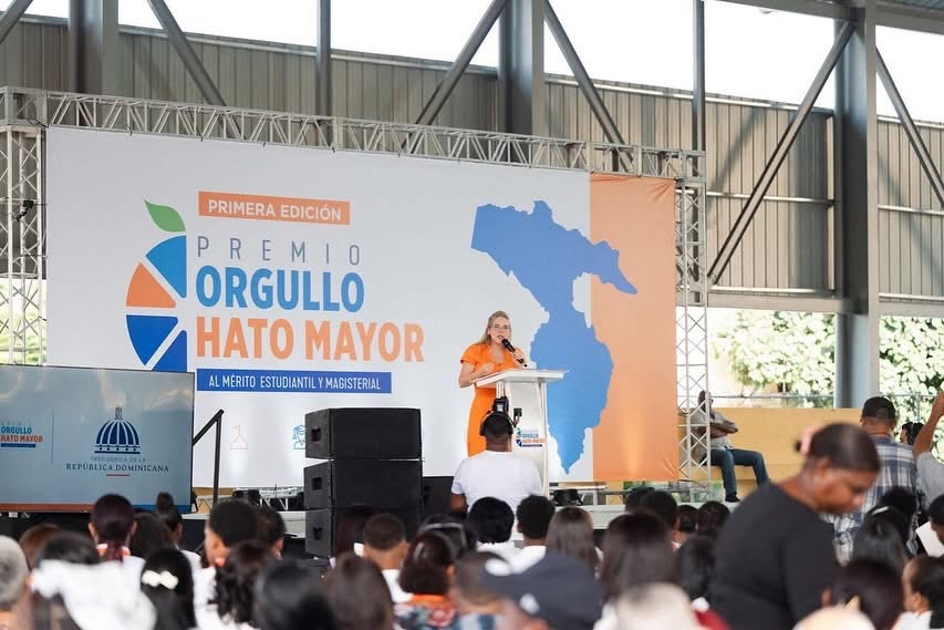Diputada Carmen Ligia Barceló celebra primera edición de los Premios Orgullo Hato Mayor al Mérito Estudiantil y Magisterial 2 img 7546 1