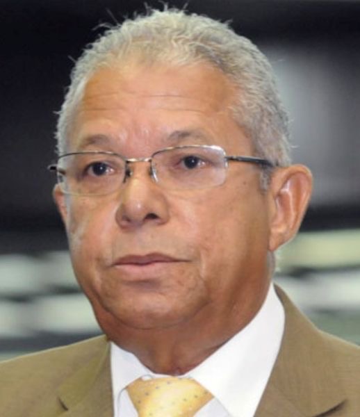 Ex-diputado Rafael Méndez denuncia “tráfico indignante y vulgar” en deportaciones de haitianos