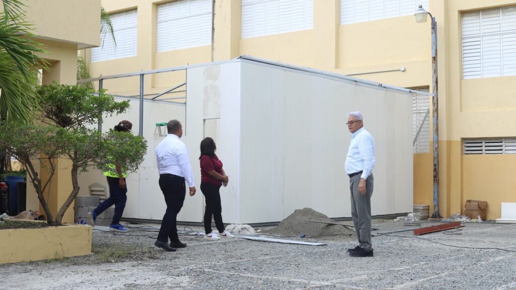 MINERD INSTALA AULAS MÓVILES EN LA REGIONAL 15 PARA GARANTIZAR CUPOSESCOLARES 1 ec781194 dade 4ff0 b22e 112854a4a516