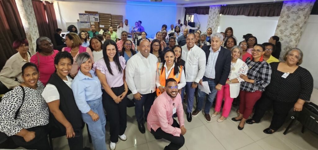 Regional 15 recibe 100 aulas móviles para garantizar cupos escolares en su jurisdicción 1 f17bcc42 472d 4b68 9cd9 712a2768161a 1