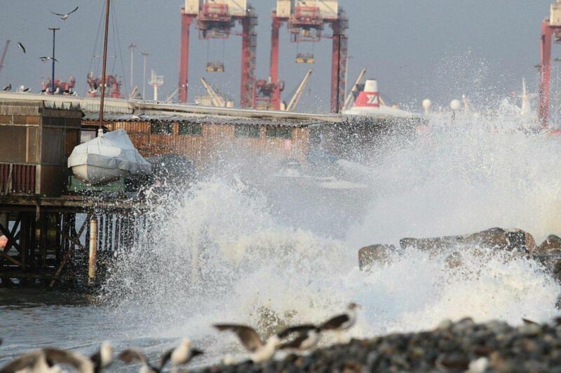 Perú recibe durante alerta de tsunami olas de alrededor de 1 metro, sin reportar daños