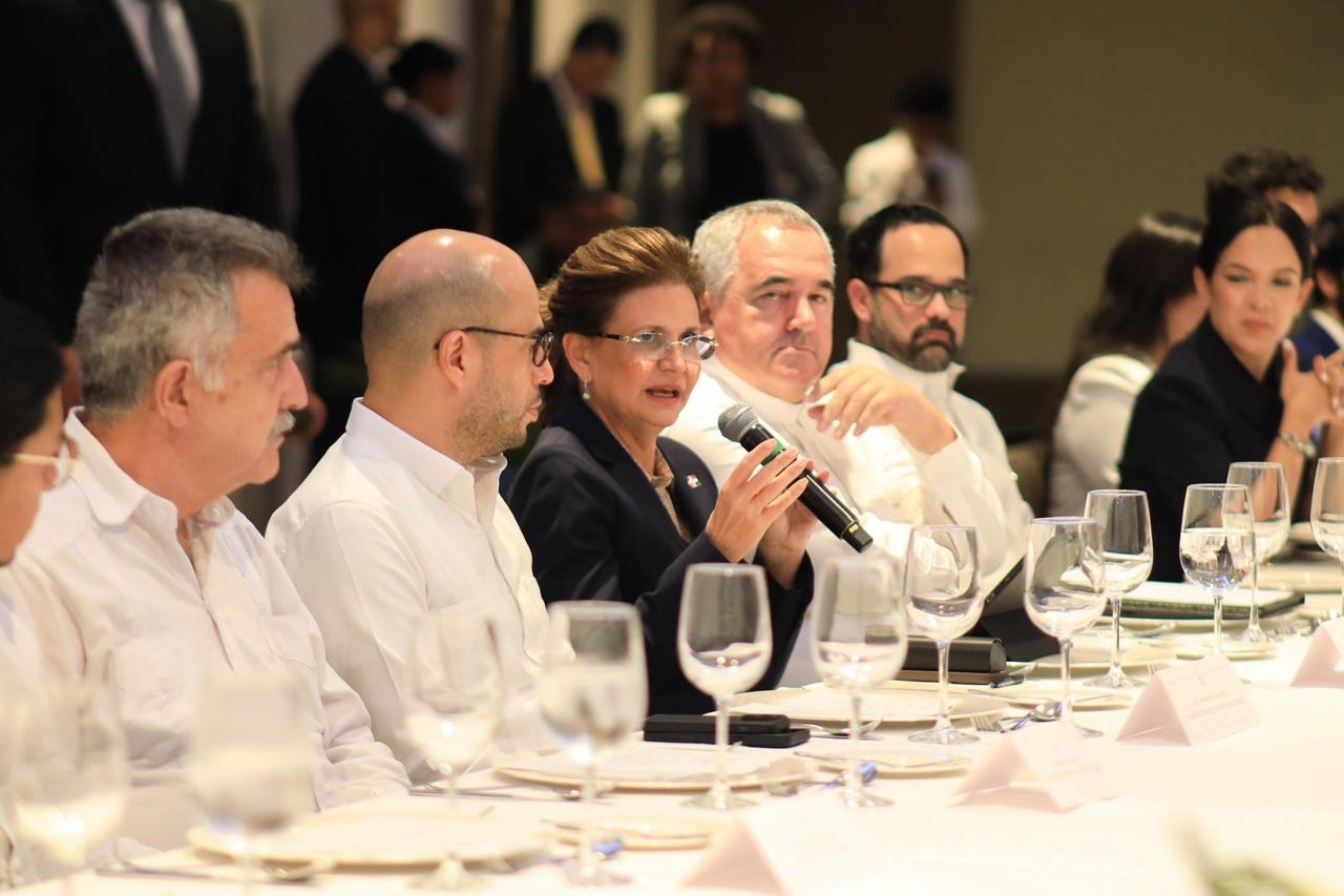 Vicepresidenta clausura VIII Mispa en Santiago