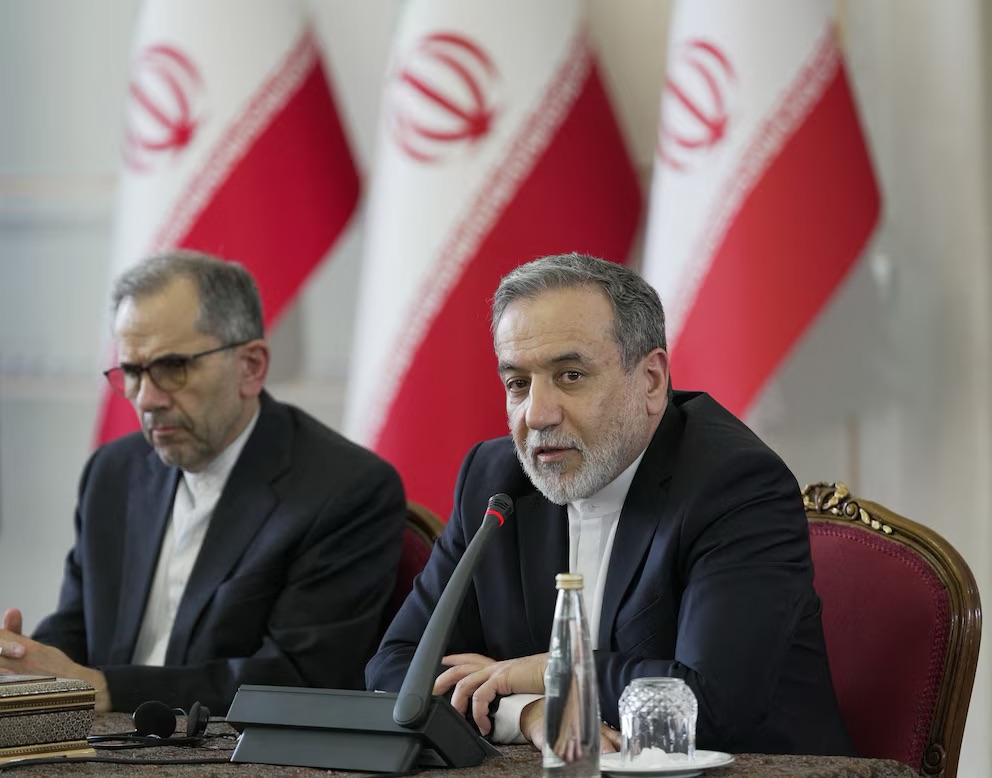 Irán anunció la reanudación de su programa de enriquecimiento de uranio y Donald Trump advirtió con nuevos bombardeos 1 img 9333