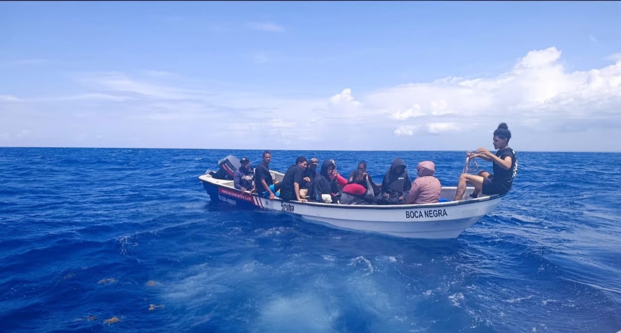 Interceptan embarcación con 11 personas que intentaban viajar a Puerto Rico