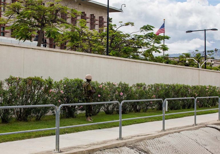 Haitianos deportados por financiar grupos criminales serán detenidos al llegar al país 1 img 9934