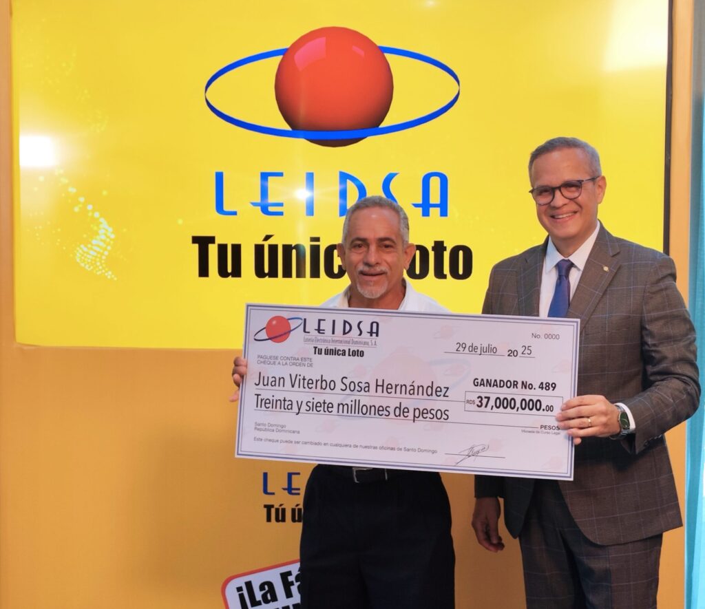 LEIDSA entrega 37 millones al ganador de Sabana de la Mar y dice construirá capilla en agradecimiento a la Sta Elupina Cordero 2 img 9979