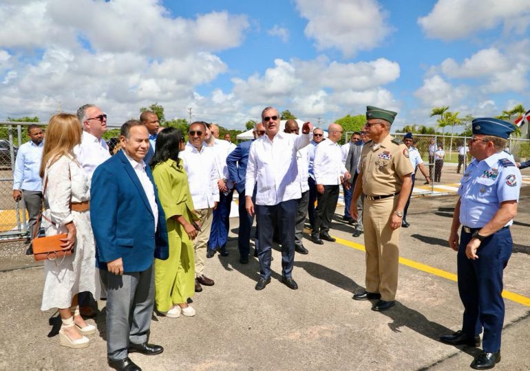 Presidente Abinader refuerza seguridad aérea con ensamblaje de aviones TP-75 Dulus en la Base Aérea de San Isidro 1 img 9989