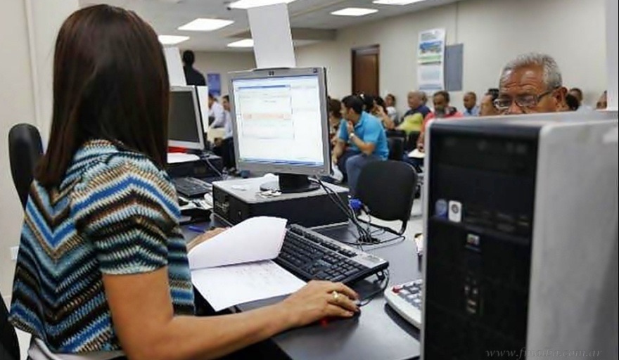 Empleados públicos no ven aumento desde 2019; acumulan inflación de 35.75% 1 img 0206