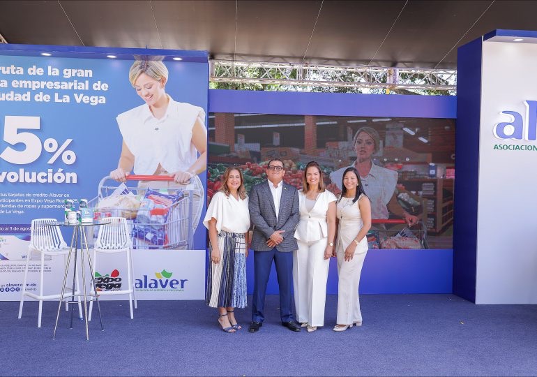 ALAVER impulsa consumo local y educación financiera en Expo Vega Real 2025