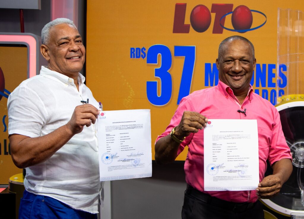 Leidsa entrega certificados a ganadores de los 37 millones del Loto 2 img 0725