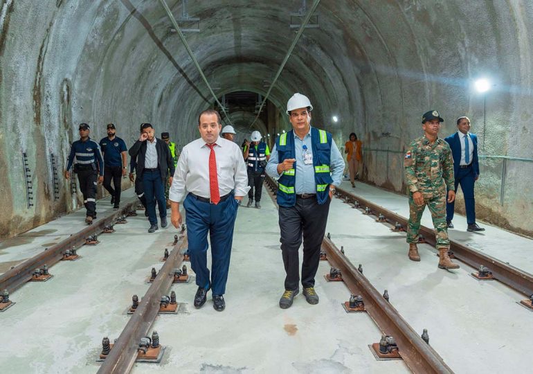 Ministro José Ignacio Paliza supervisa pruebas dinámicas en la Línea 2C del Metro de Santo Domingo 1 img 0743