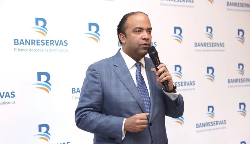 Moody’s Ratings mejora calificación de riesgo de Banreservas al pasar de Ba3 a Ba2 1 img 0753