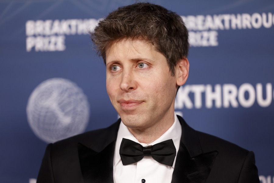 OpenAI dice que Meta ofreció bonos de 100 millones de dólares para "robarle" sus empleados 1 img 0759