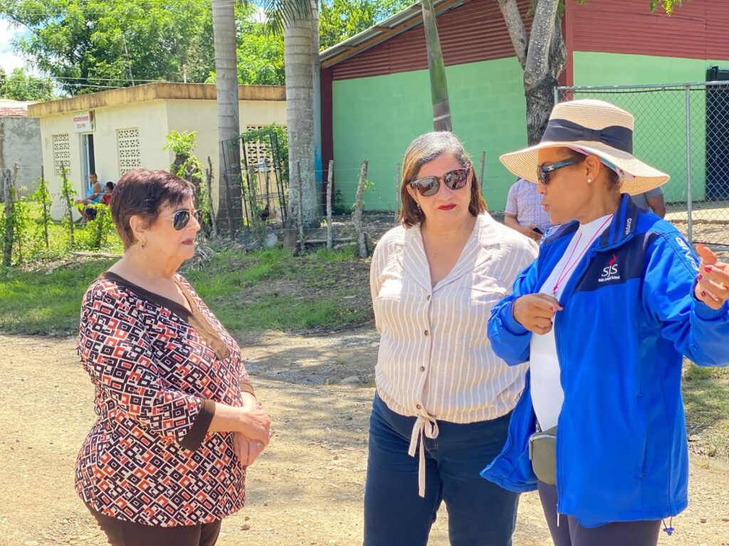 Gobernadora de Hato Mayor recibe peregrinación que partió desde Bayaguana hacia la Basílica de Higüey 3 img 1227